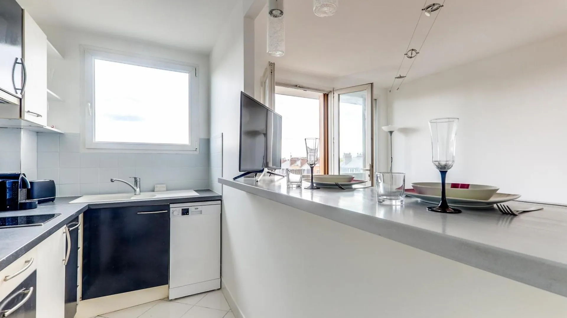 Apartment Appartement Avec Balcon Vue Degagee Paris France