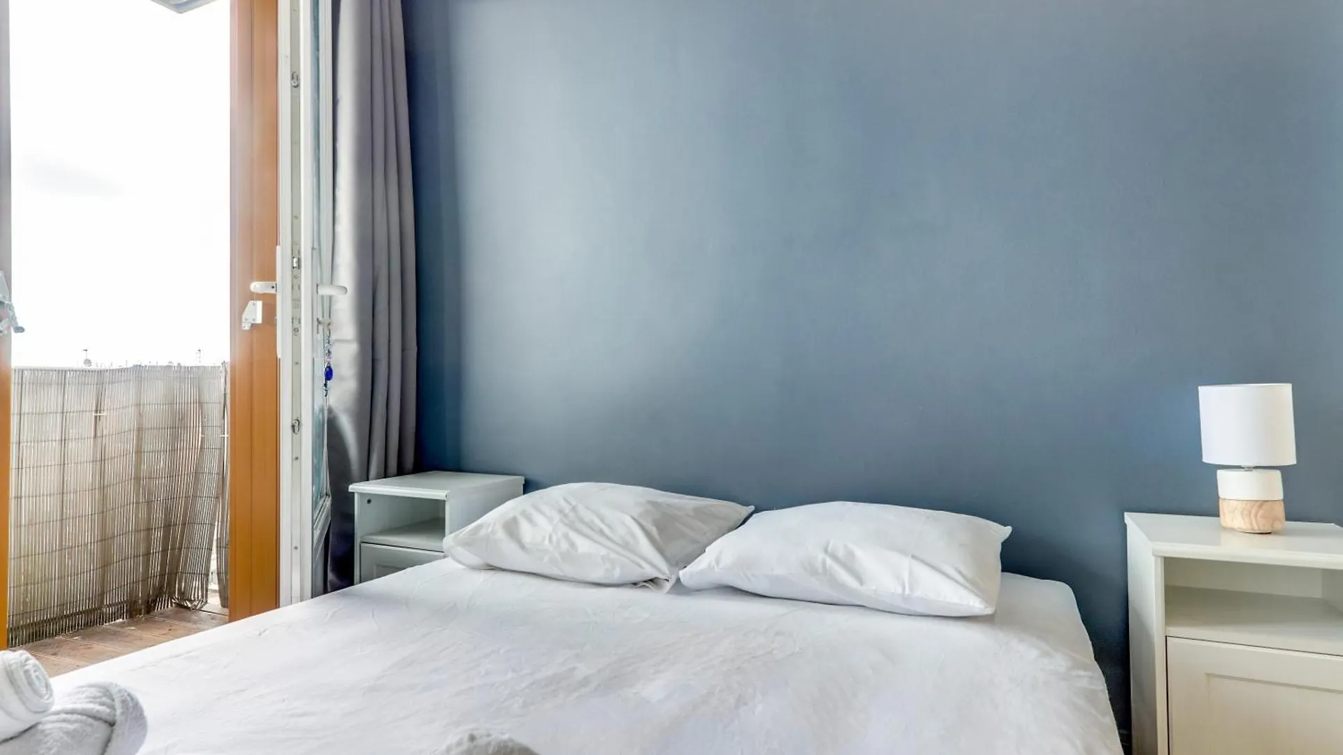 Apartment Appartement Avec Balcon Vue Degagee Paris France
